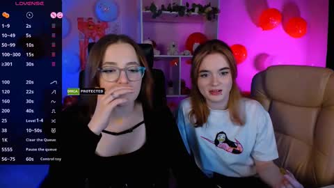 luna_berryy online show from 02-14-25, 08:59