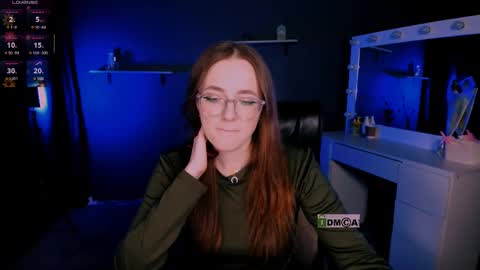 luna_berryy online show from 03-10-25, 11:38