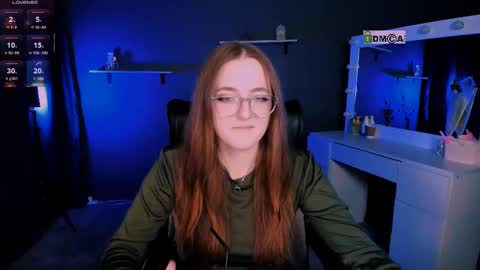 luna_berryy online show from 03-11-25, 02:43