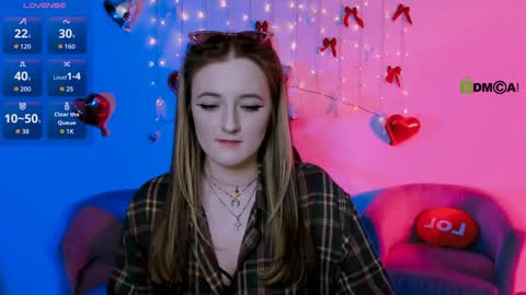 luna_berryy online show from 04-27-26, 07:23