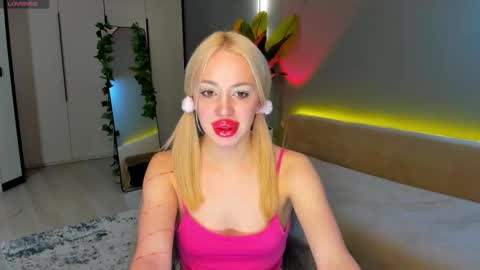 luna_beverly online show from 03-21-26, 09:29