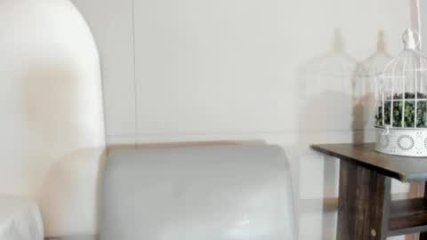 luna_bradley_ online show from 04-09-26, 12:32