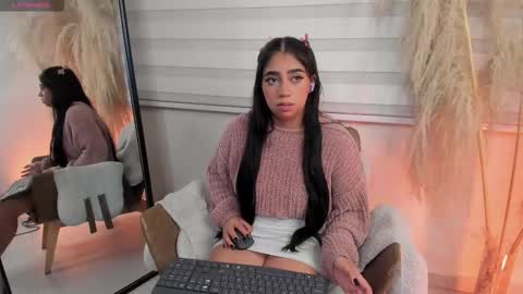 luna_cute14 online show from 03-18-26, 09:51