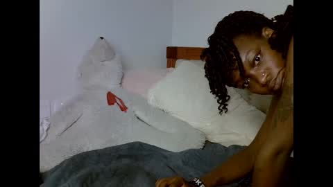 maskedmalkia online show from 05-18-26, 04:07