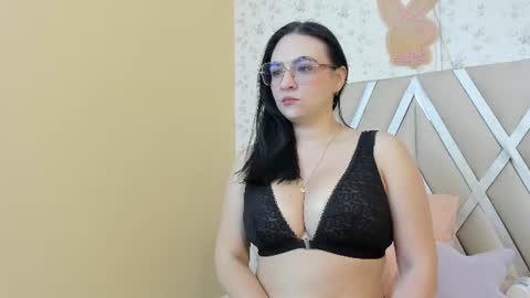 Snapshot of luna_ferrer1 chatting on 07-20-26, 02:19 luna_ferrer1 online show from 07-20-26, 02:19