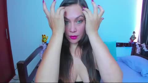 Luna Gomez online show from 04-22-26, 03:24