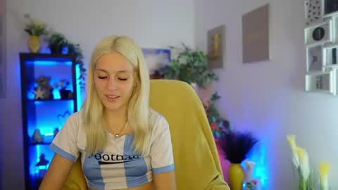 luna_grace18 online show from 06-30-26, 01:01