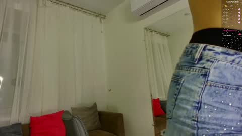 Snapshot of luna_helga chatting on 05-23-26, 01:48 Luna online show from 05-23-26, 01:48