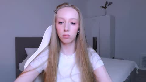 Luna online show from 12-14-25, 09:08