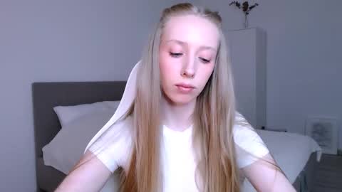 Luna online show from 01-12-26, 08:03