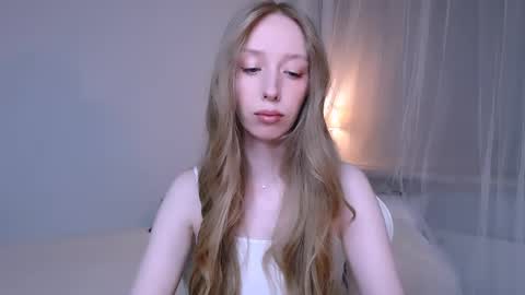 Luna online show from 04-26-26, 08:28