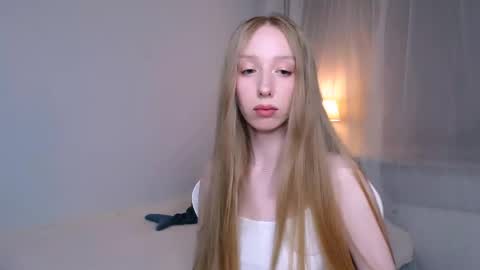 Luna online show from 05-19-26, 01:56