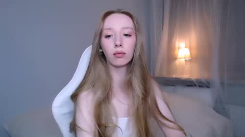 Luna online show from 06-20-26, 10:56