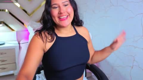 Luna  Jonez  online show from 11-11-25, 11:10