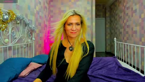 luna_lew1s online show from 01-07-25, 02:08