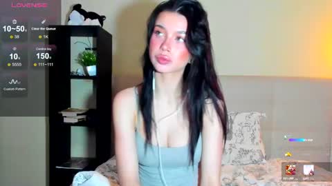 Snapshot of luna_lips chatting on 06-25-26, 11:20 Hi everyone my name is Tina online show from 06-25-26, 11:20