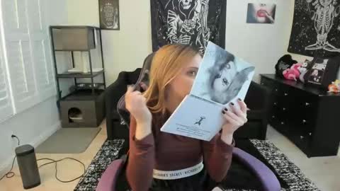 Luna online show from 01-08-26, 05:48