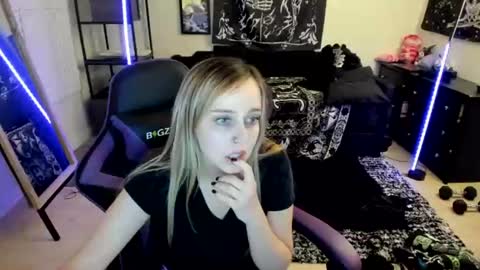 Luna online show from 07-02-26, 04:07