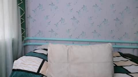 Snapshot of luna_lure11 chatting on 11-06-25, 09:21 luna_lure11 online show from 11-06-25, 09:21