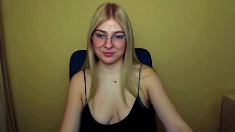 Luna online show from 01-22-25, 08:29