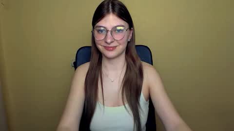 Luna online show from 02-25-26, 04:16