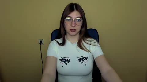 Luna online show from 04-25-26, 09:34