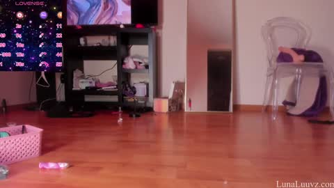 Luna Luuvz online show from 09-22-25, 06:15