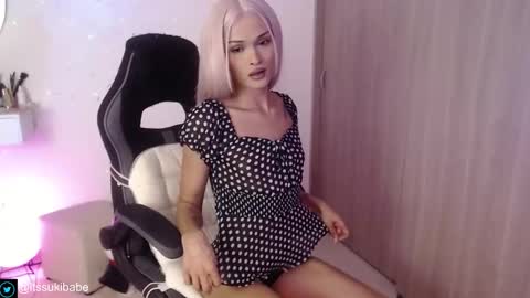 Snapshot of luna_mails chatting on 11-28-25, 04:59 Luna online show from 11-28-25, 04:59