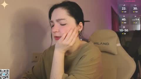 Luna online show from 04-16-26, 01:06