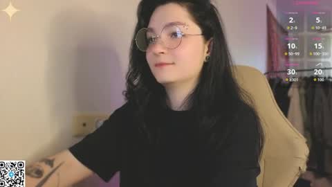 Luna online show from 06-26-26, 01:32