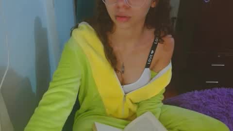 luna_rios69 online show from 10-11-25, 07:23