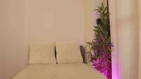 Luna Riva online show from 02-02-26, 09:19