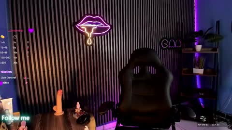 Luna Rosse  online show from 04-24-26, 01:13