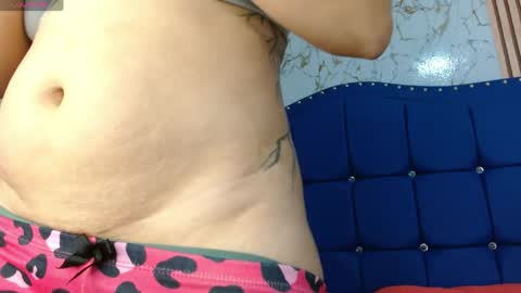 Luna Rougets online show from 04-21-26, 02:01