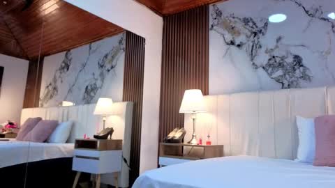 Snapshot of luna_star__18 chatting on 10-26-25, 11:16 A M M Y online show from 10-26-25, 11:16