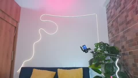luna_valen online show from 05-27-26, 04:31