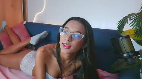 luna_valen online show from 05-29-26, 04:10