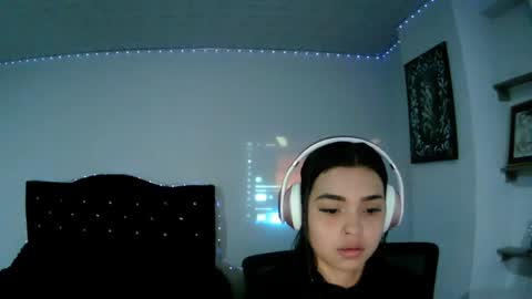Snapshot of luna_velvet7 chatting on 05-21-26, 04:52 luna_velvet7 online show from 05-21-26, 04:52