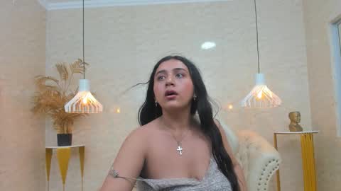 Luna Abril  online show from 03-05-26, 04:19