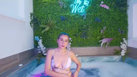 Snapshot of lunaa_lovve chatting on 12-11-24, 12:34 Luna online show from 12-11-24, 12:34