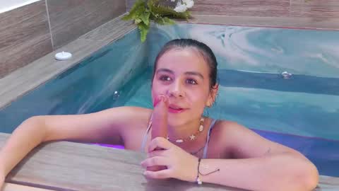 Snapshot of lunaa_lovve chatting on 12-11-24, 03:37 Luna online show from 12-11-24, 03:37