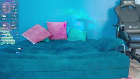 Snapshot of lunaa_lovve chatting on 12-27-24, 07:24 Luna online show from 12-27-24, 07:24