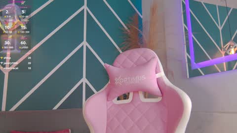 Snapshot of lunaa_lovve chatting on 01-04-25, 04:22 Luna online show from 01-04-25, 04:22