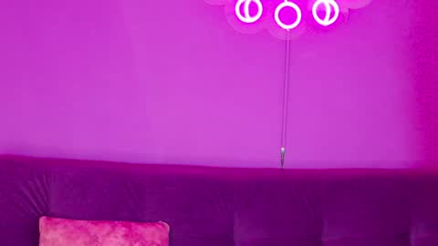 Snapshot of lunaa_lovve chatting on 01-17-25, 06:44 Luna online show from 01-17-25, 06:44