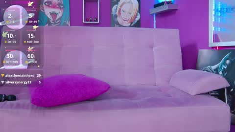 Snapshot of lunaa_lovve chatting on 01-28-25, 07:00 Luna online show from 01-28-25, 07:00