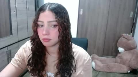 Snapshot of lunaa_sub chatting on 05-06-26, 08:58 lunaa_sub online show from 05-06-26, 08:58