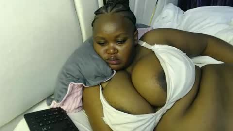 lunabloom01 online show from 02-13-26, 11:23