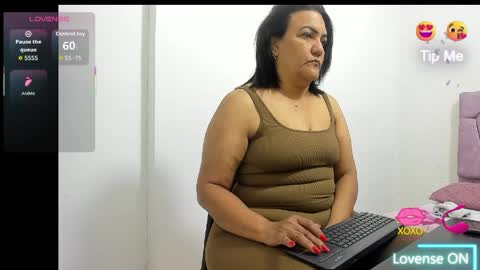 lunabrillante1972 online show from 04-11-26, 01:32