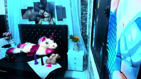 Snapshot of lunabustygirl chatting on 12-15-25, 10:03 lunabustygirl online show from 12-15-25, 10:03