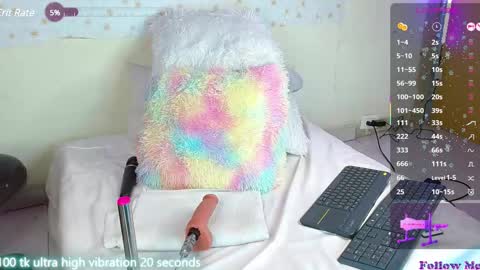 Snapshot of lunacandyy1323 chatting on 02-17-25, 10:03 Luna online show from 02-17-25, 10:03